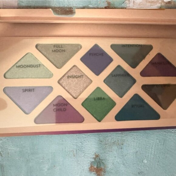 🆕 NWT ATHR Beauty Moonlight Crystal Eyeshadow Palette Duochrome - Picture 6 of 6